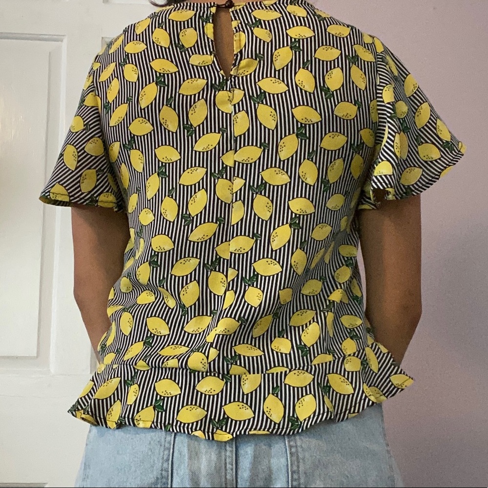 Lemon patterned top - Picture 2 of 7
